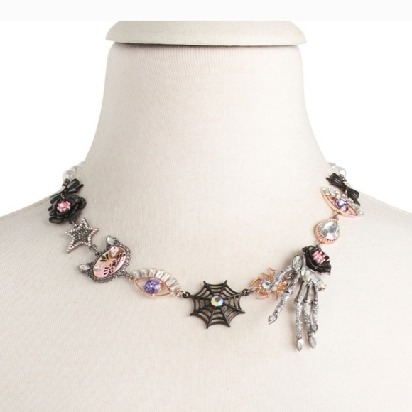 🖤🔹️ Betsey Johnson 🔹️Halloween Spider Web Necklace ✨️👻 - Picture 5 of 5